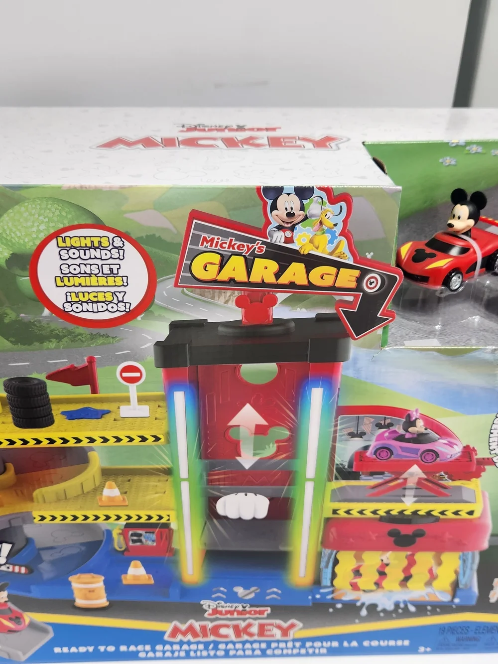 Disney Junior Mickey Mouse Ready to Race Garage Lights and Sounds - Picture 7 of 12